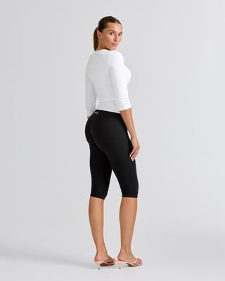 Metta Sculpt Capri Leggings