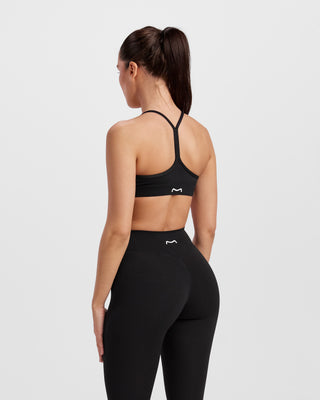 metta-y-toppur-svartur-nyr